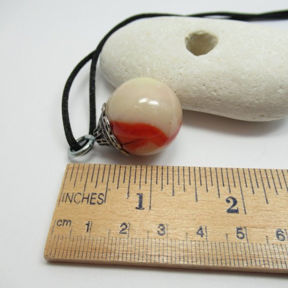 Uranium glass marble pendant - Picture 9 of 11